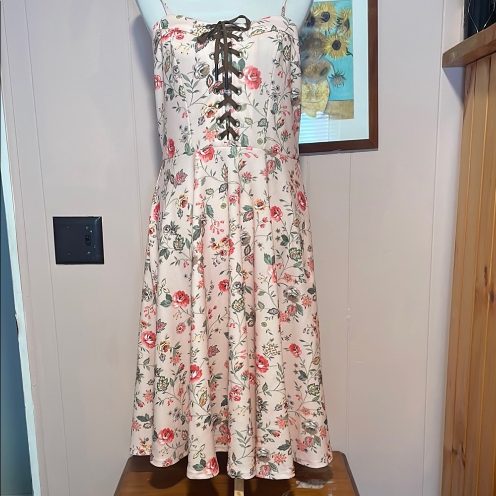 Floral Lace-Up Dress size large